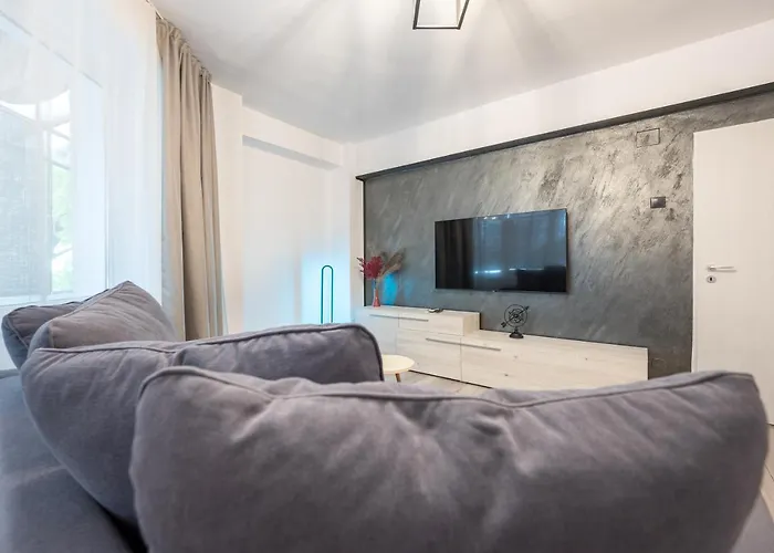 Costaforu Flat